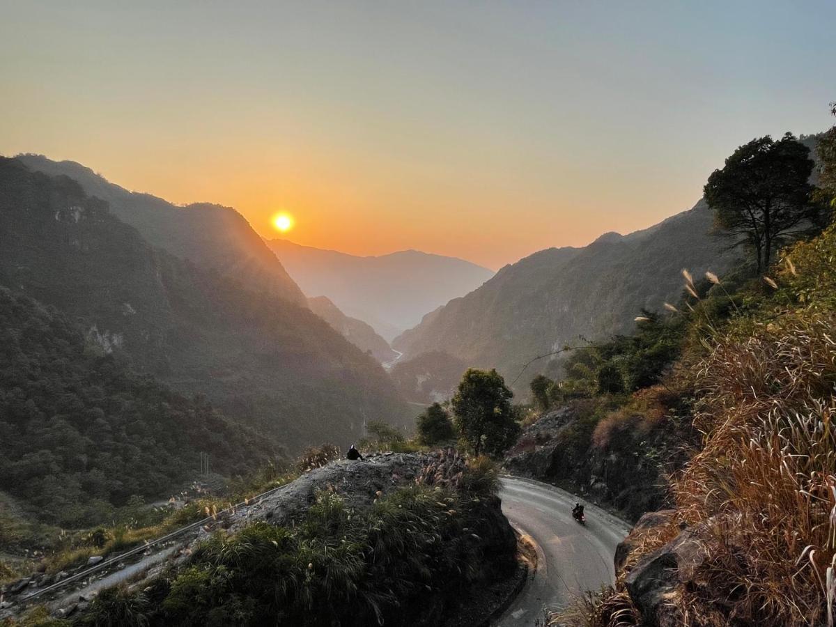 Green Riders House - Motorbike Rental & Tours 까오방 외부 사진